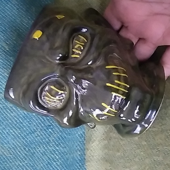 Trader Sams Grog Grotto Shrunken Zombie Head Green Tiki Mug 1st Edition Glossy - Picture 7 of 10